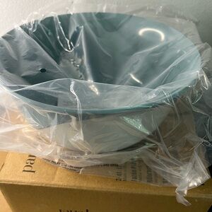 Pampered Chef 3 Qt. Medium Mixing Bowl w/ Non-Skid Bottom #100754 New